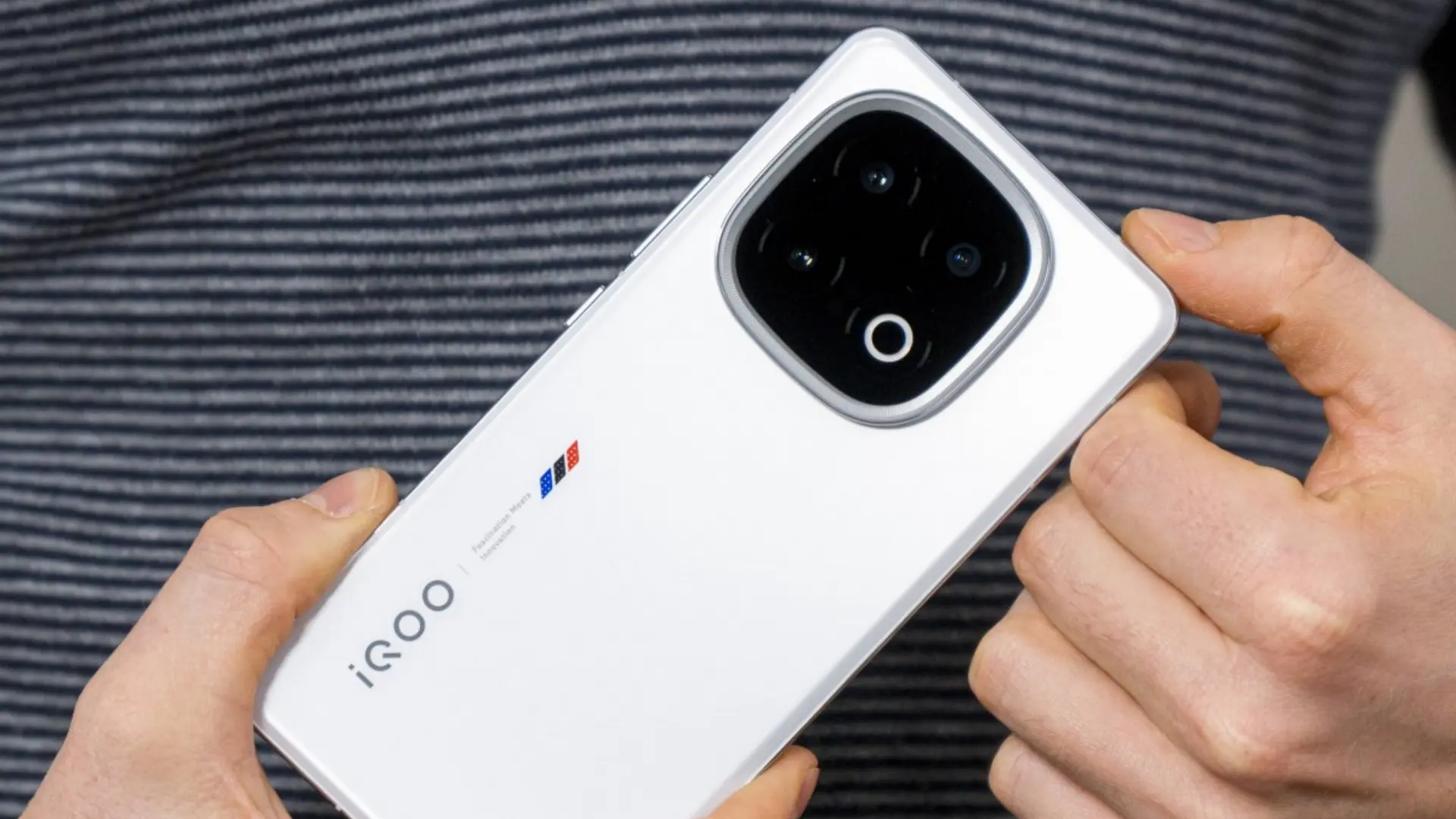 游戏玩家必备的“物理外挂”？iQOO 15听声辨位快人一步